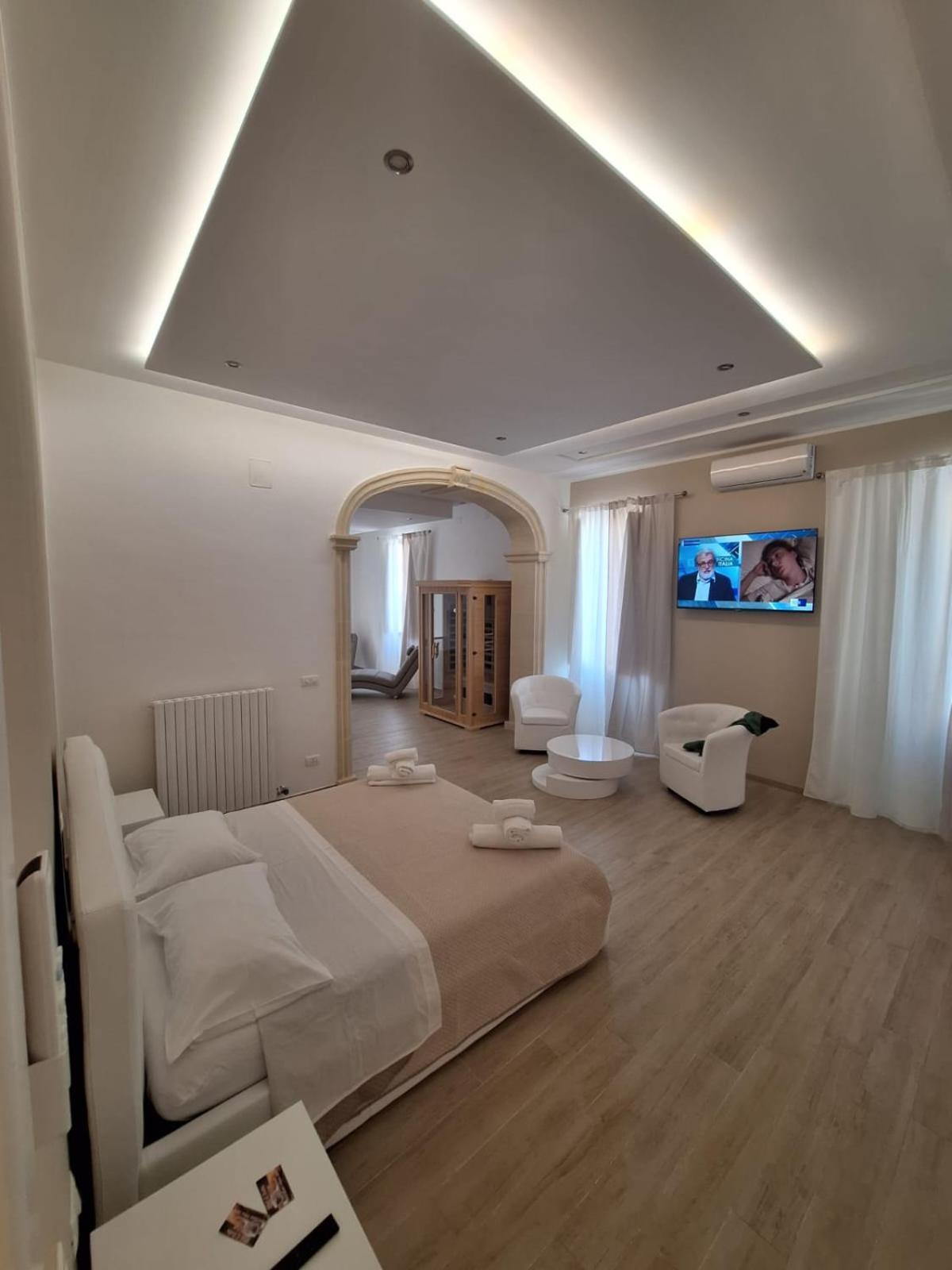 Bed E Suite Domar Brindisi Exterior photo