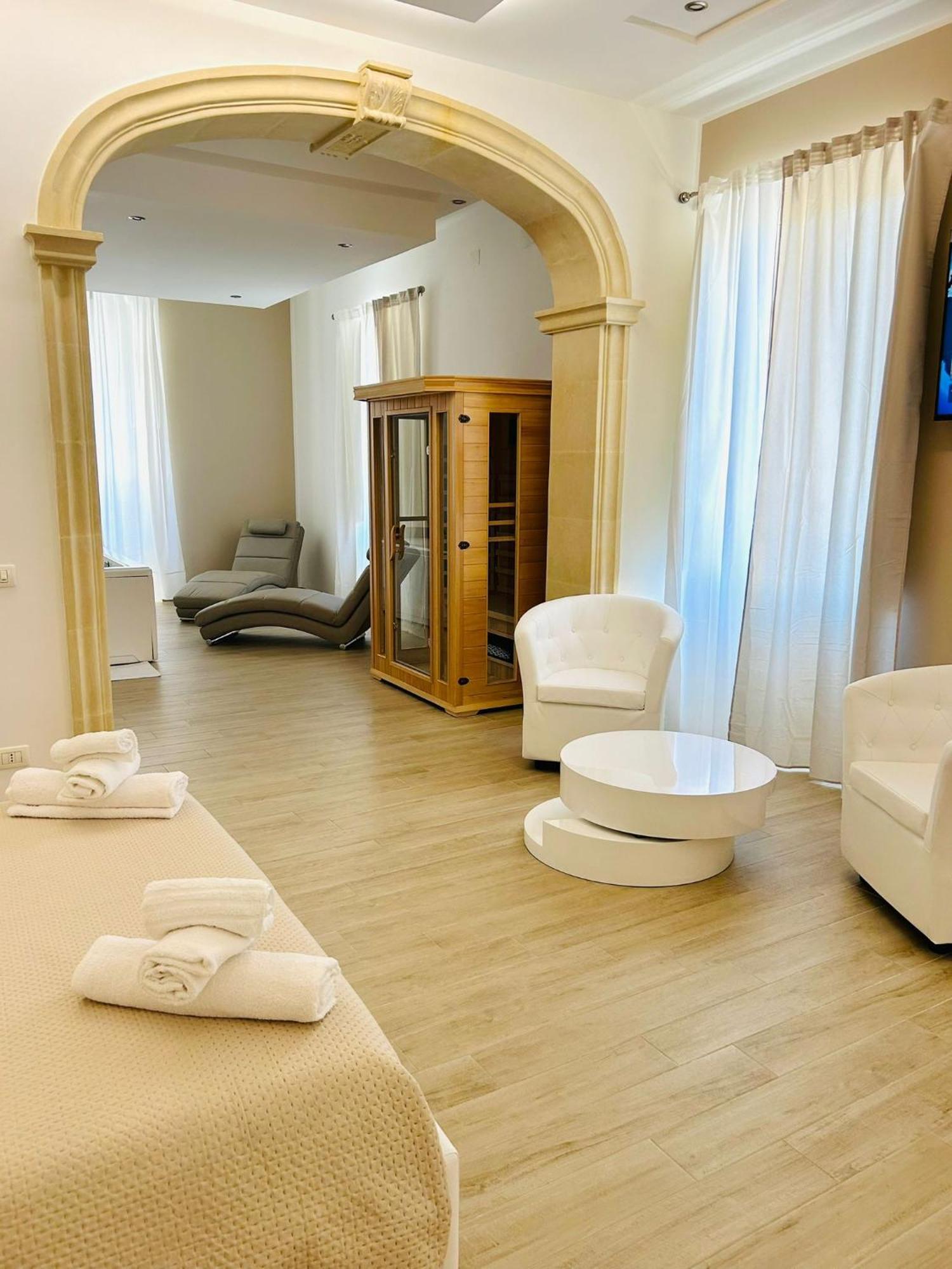 Bed E Suite Domar Brindisi Exterior photo