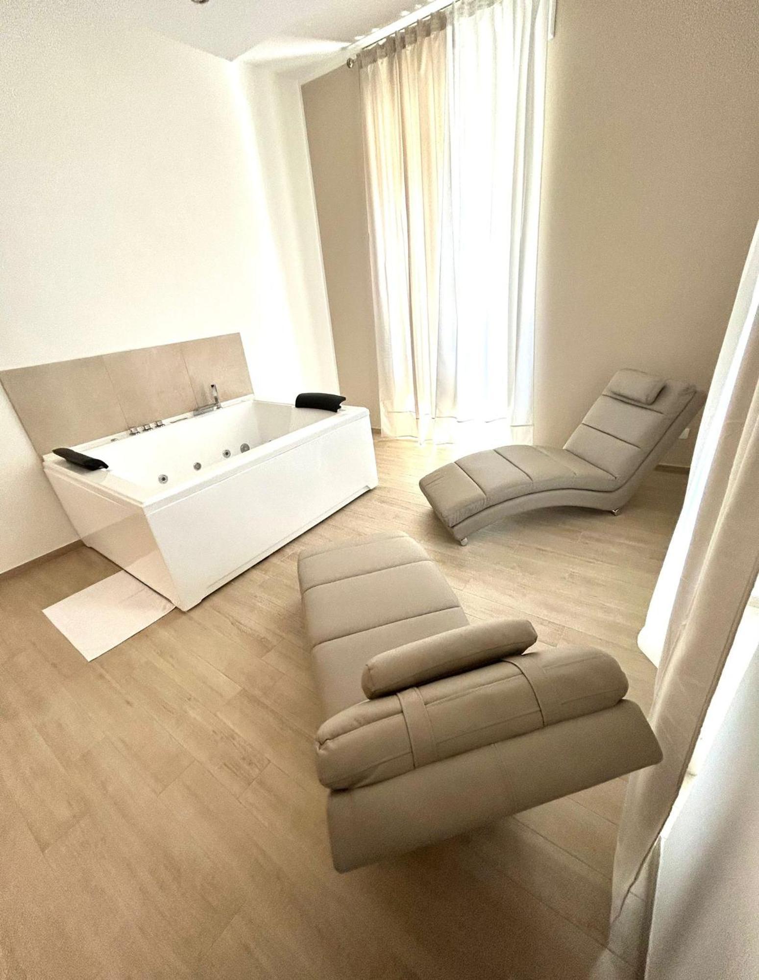 Bed E Suite Domar Brindisi Exterior photo