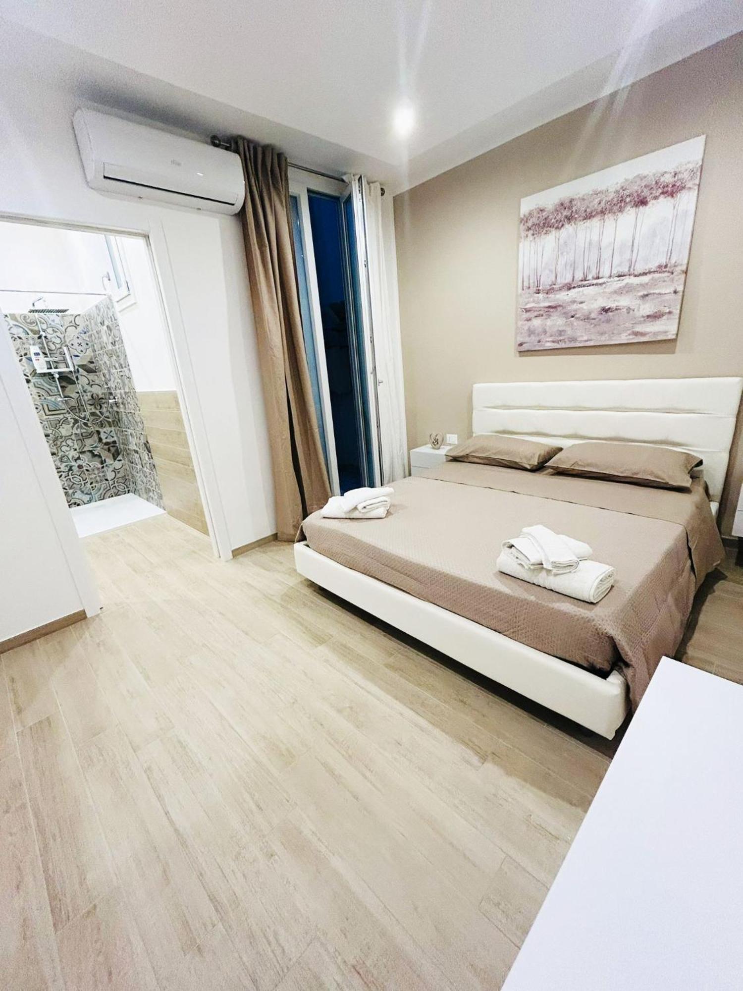 Bed E Suite Domar Brindisi Exterior photo